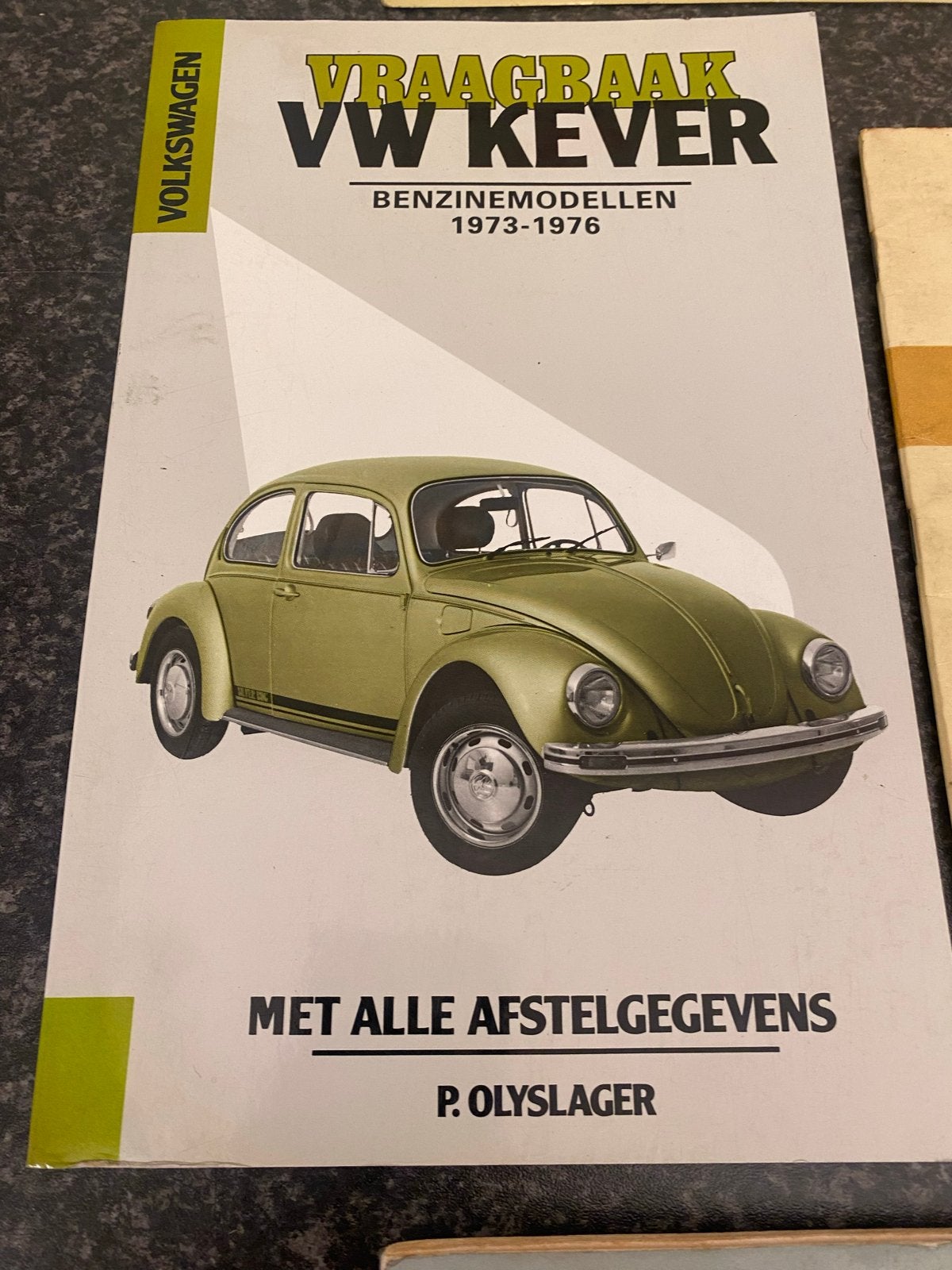 Set van 4 klassieke autoboeken: VW Kever, Honda, Mercedes, Ophalen of Verzenden