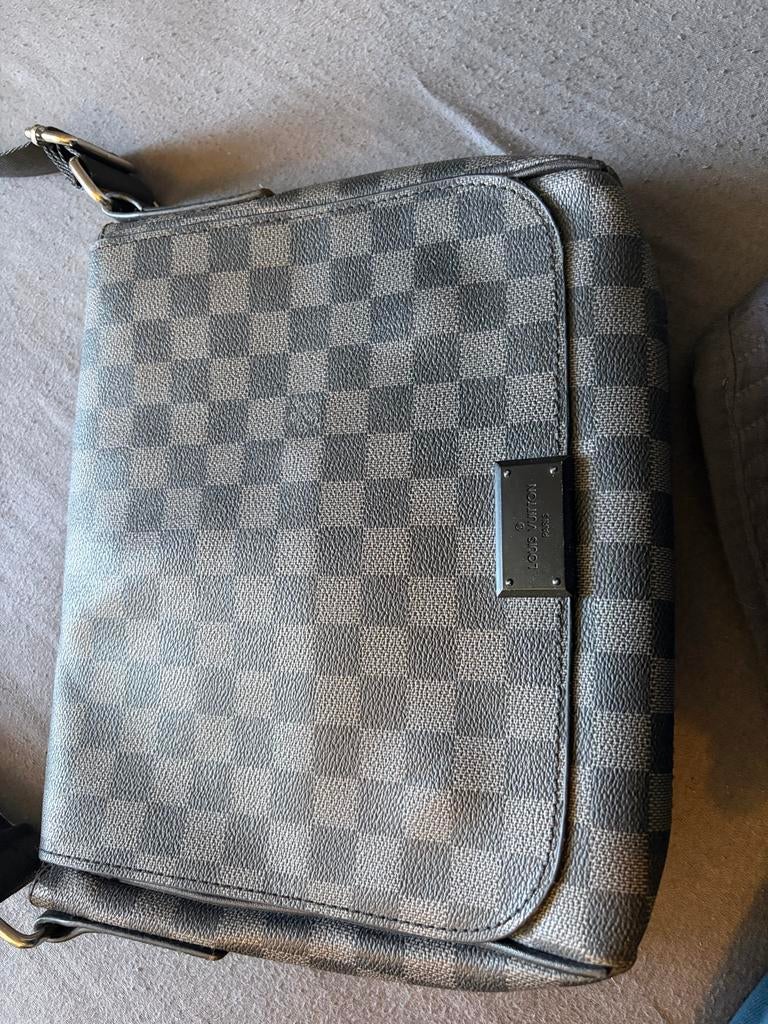 Louis Vuitton Damier Graphite Messenger Tas, Overige merken, Zwart, Ophalen of Verzenden, Zo goed als nieuw