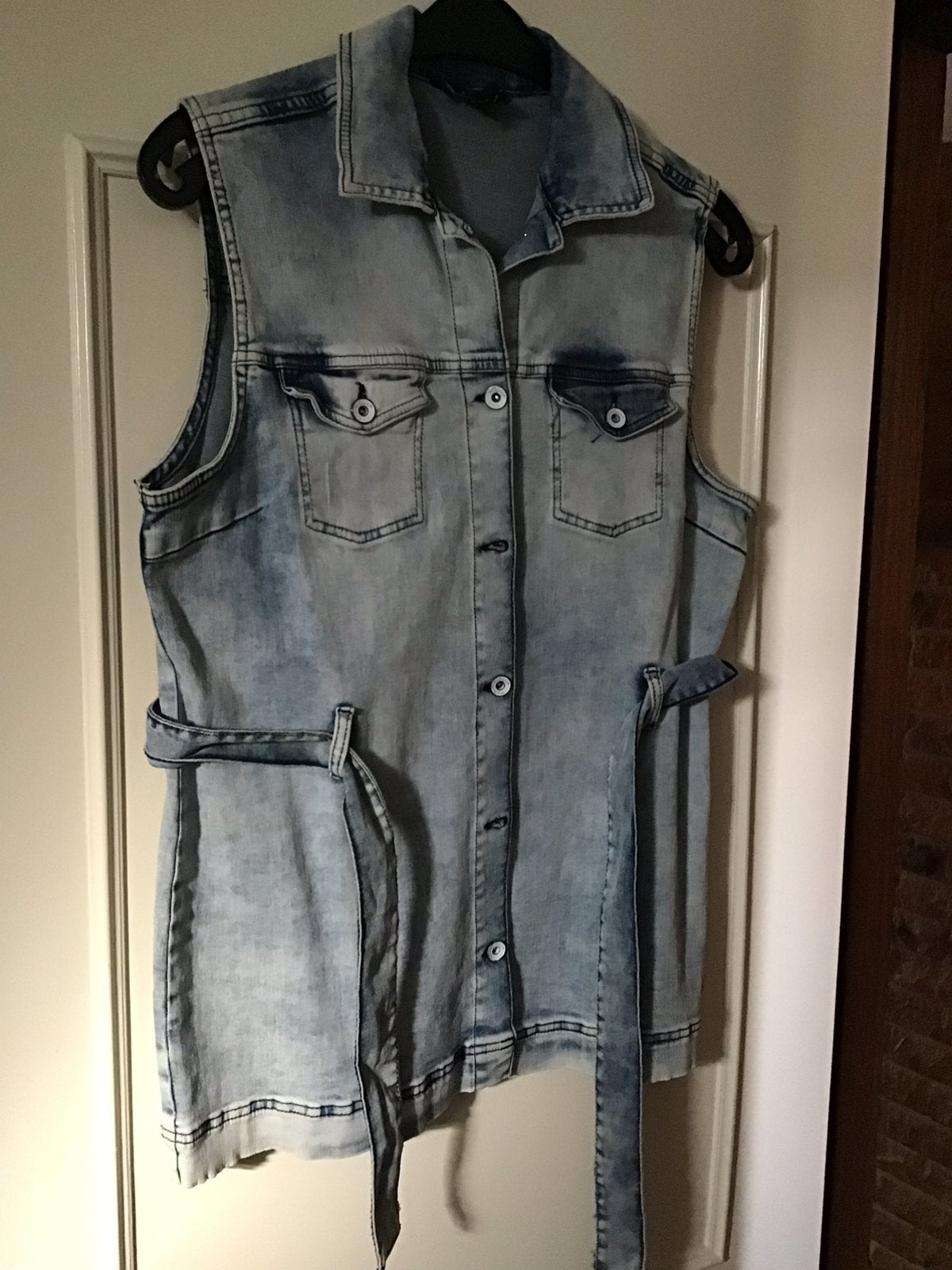 Denim gilet Elvira. 42, Ophalen of Verzenden, Zo goed als nieuw, Maat 42/44 (L), Blauw