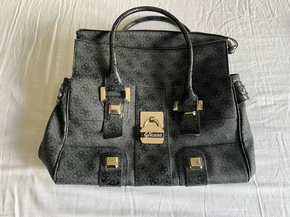 TAS VAN GUESS ZWART ZO GOED ALS NIEUW., Guess, Ophalen of Verzenden, Zo goed als nieuw