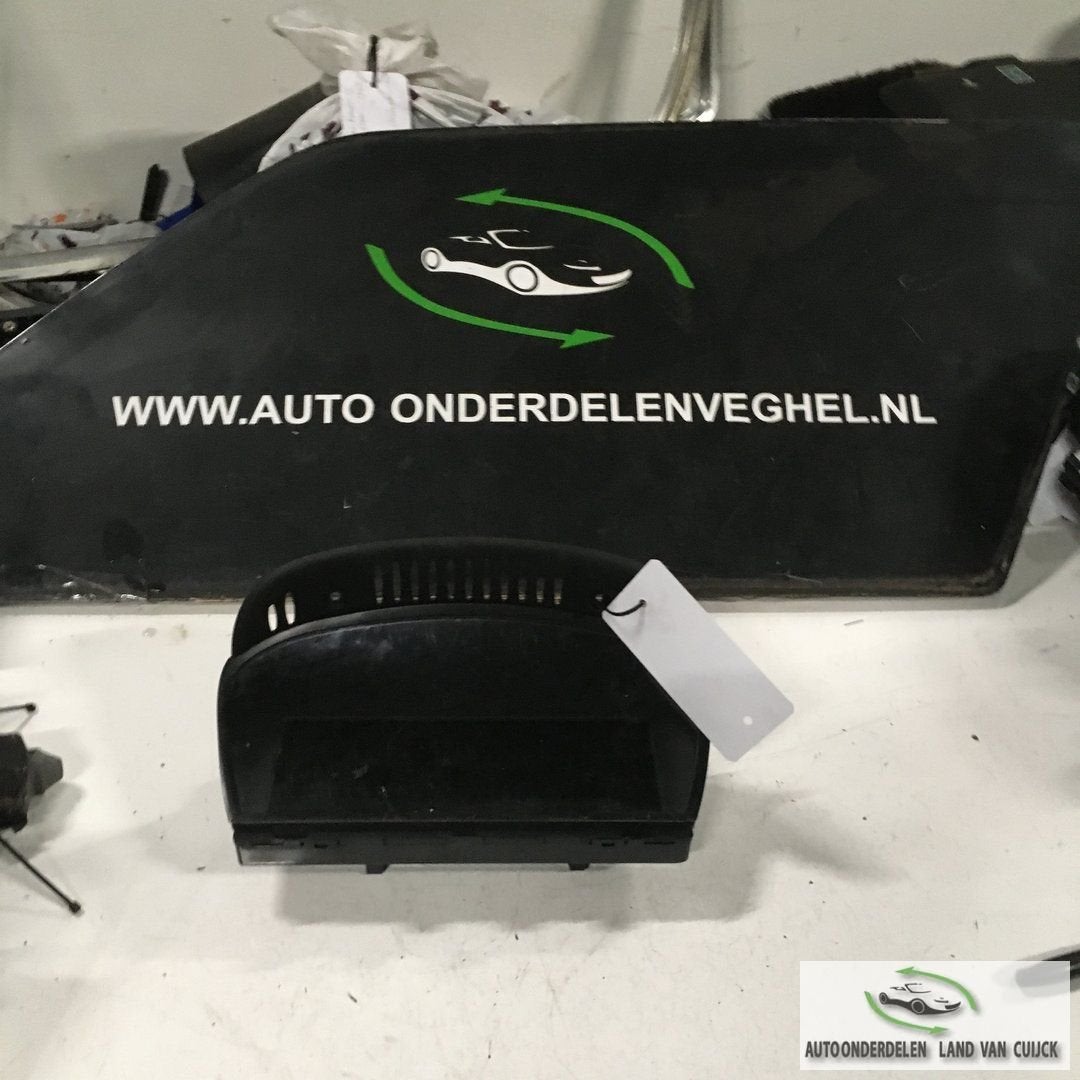 BMW 3 serie E90 diesel 2008  Navigatiescherm 65.82-9 145 102, Gebruikt, -, -, Ophalen of Verzenden