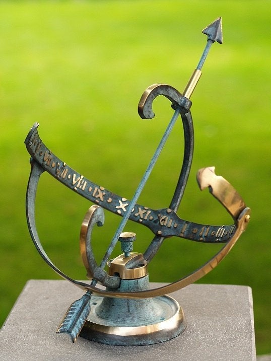 bronzen zonnewijzer / puur brons / 30 cm hoog, Tuin en Terras, Zonnewijzers, Huis en tuin decoratie Marie, Nieuw, Info@huisentuindecoratiemarie.nl
