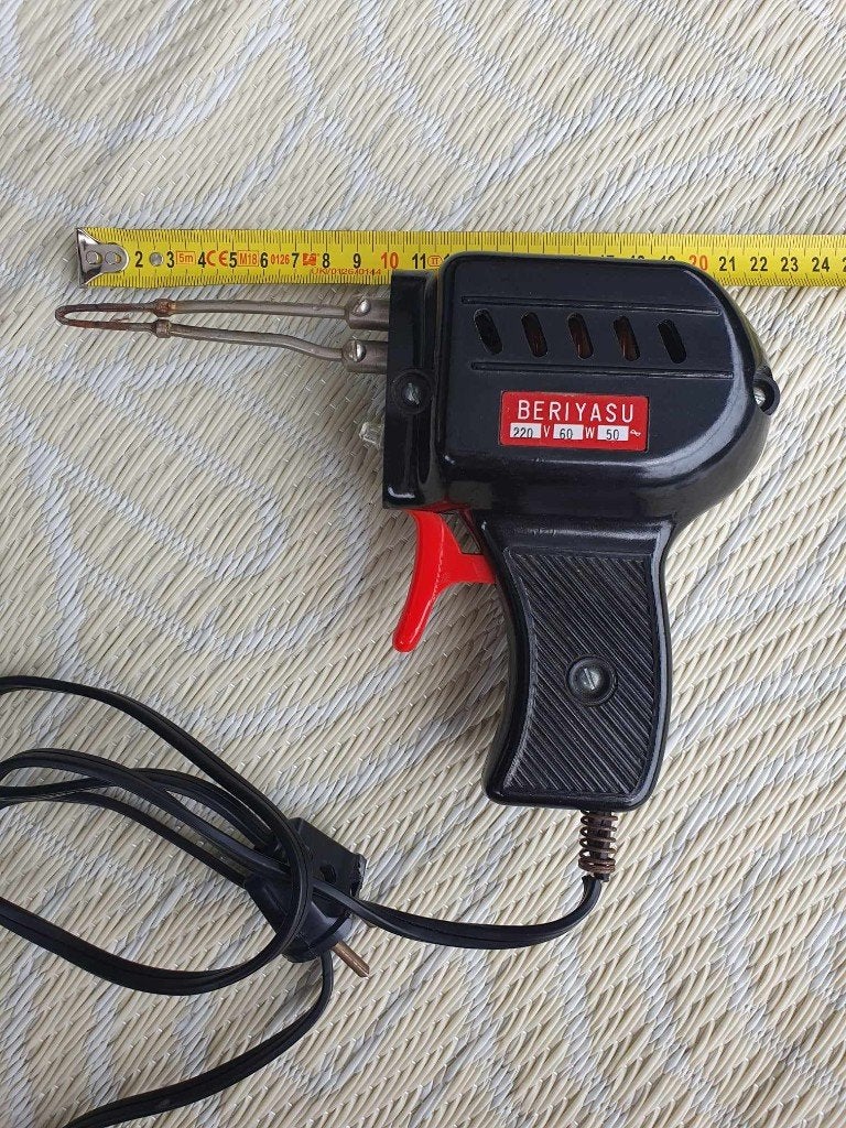 Oude soldeerbout,soldeerpistool,bakeliet(?), vintage,retro, Antiek en Kunst, Ophalen of Verzenden