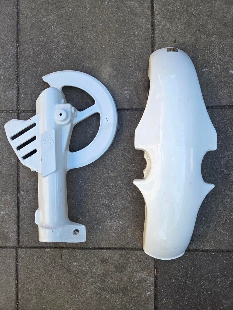 Cagiva Elefant  2de model Spatbord & Remschijf Bescherming, Ophalen of Verzenden
