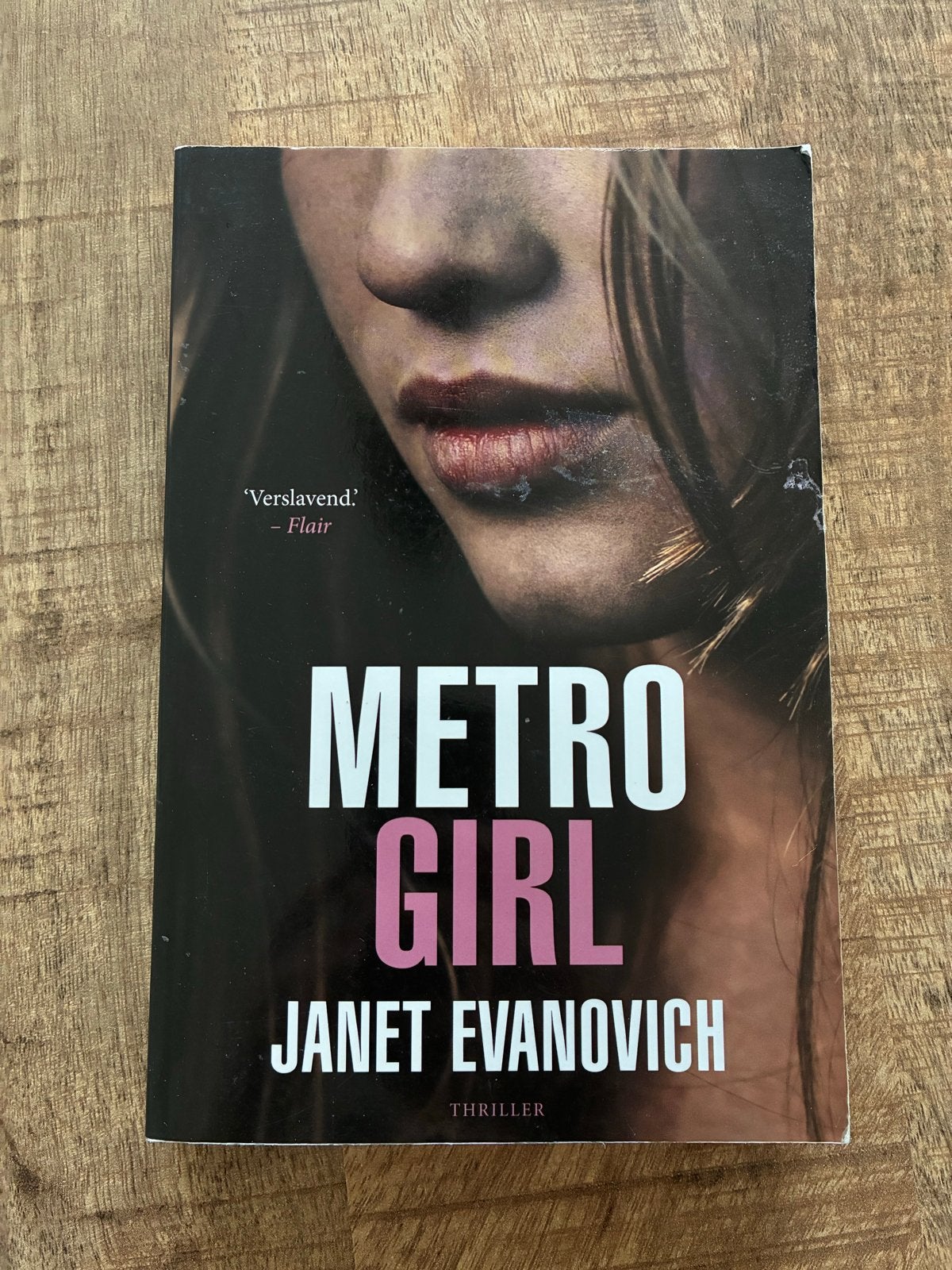Metro Girl - Janet Evanovich (Thriller), Boeken, Thrillers, Ophalen of Verzenden, Gelezen, Nederland