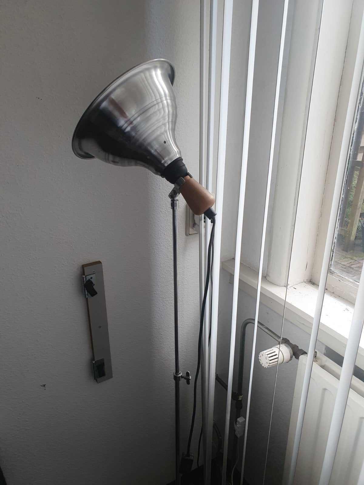 te koop: staande lamp rvs driepoot, Ophalen, 150 tot 200 cm