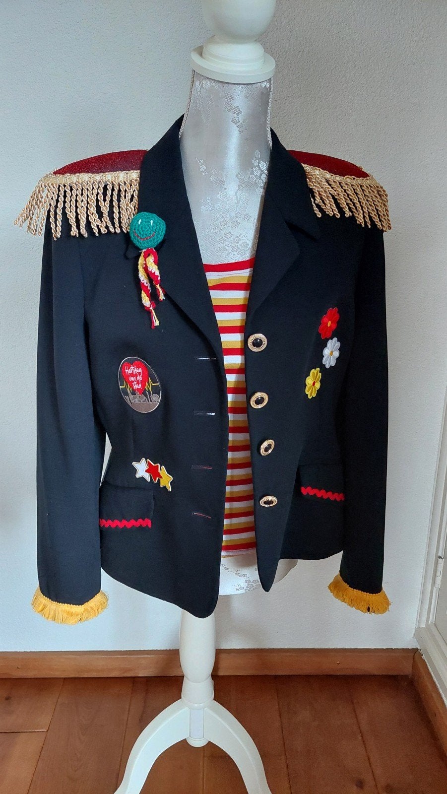 Oeteldonk zwart dames jasje maat M/38, Maat 38/40 (M), Carnaval, Ophalen of Verzenden, Zo goed als nieuw