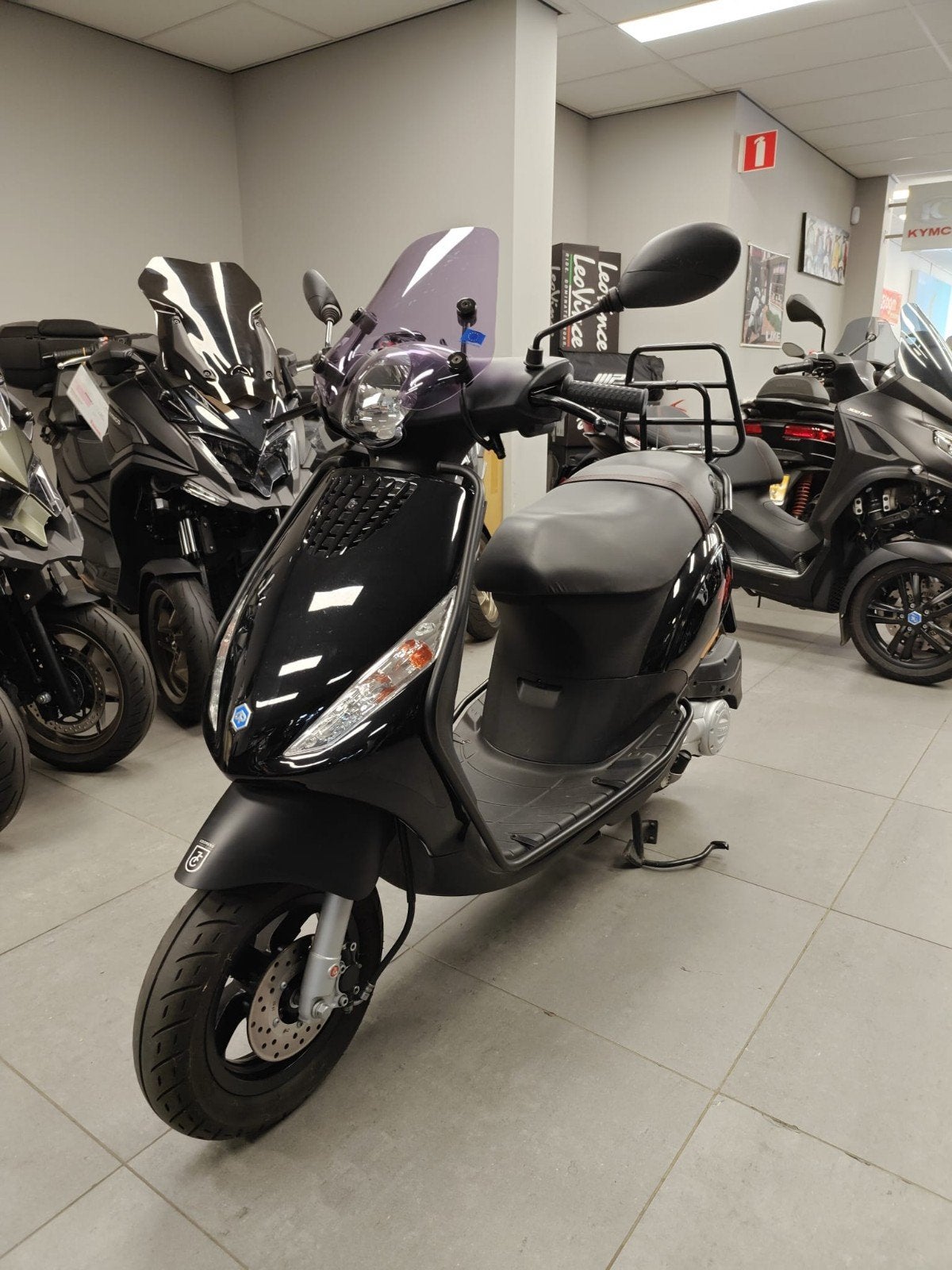 Piaggio Zip 2022 I-GET 2300KM ZGAN, Ophalen, Zo goed als nieuw, Benzine, Zip