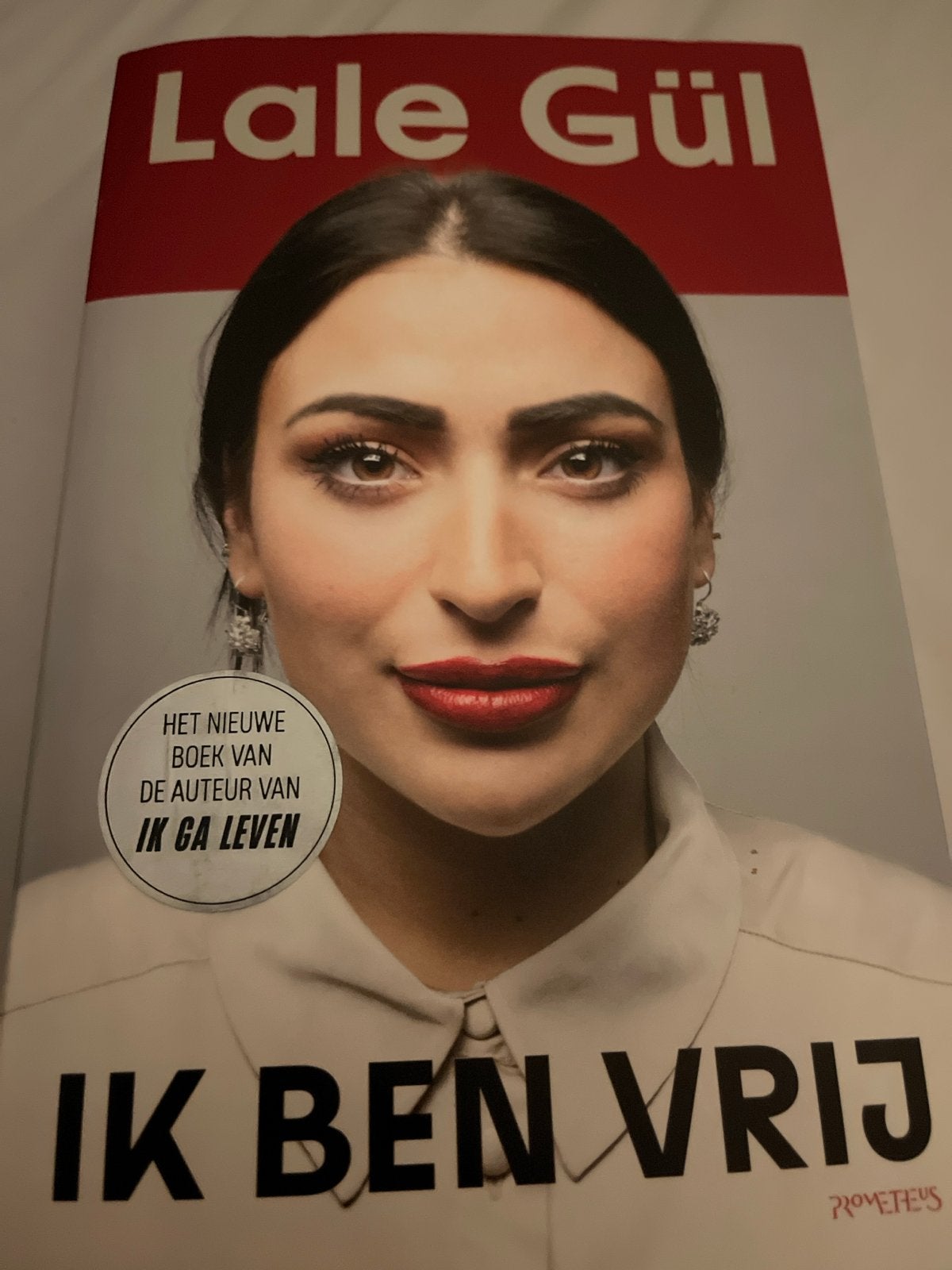 Lale Gül - Ik ben vrij, Boeken, Ophalen of Verzenden, Zo goed als nieuw, Lale Gül