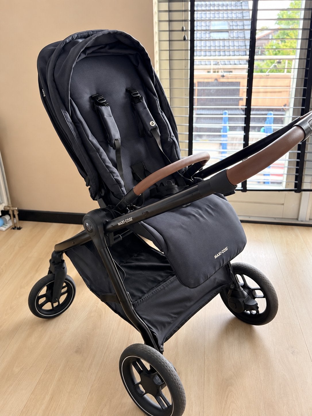Maxi cosi street+ met reiswieg en zitje en adapters, Kinderen en Baby's, Ophalen, Zo goed als nieuw, Maxi-Cosi, Met reiswieg