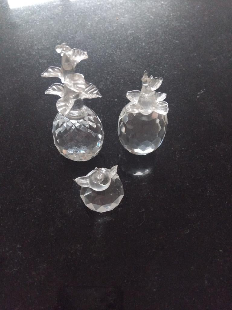 Kristal fruit onder andere ananas set van 3 stuks €40, Verzamelen, Swarovski, Ophalen of Verzenden, Zo goed als nieuw, Figuurtje