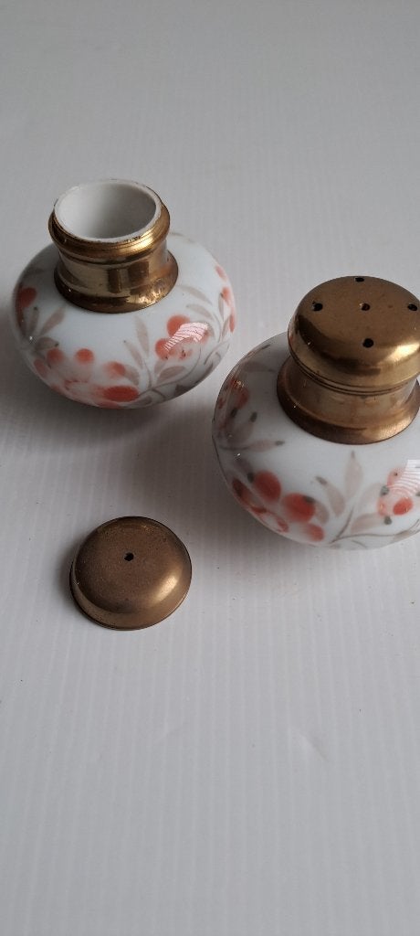 curiosa Peper en zoutstel   porselein, Ophalen of Verzenden
