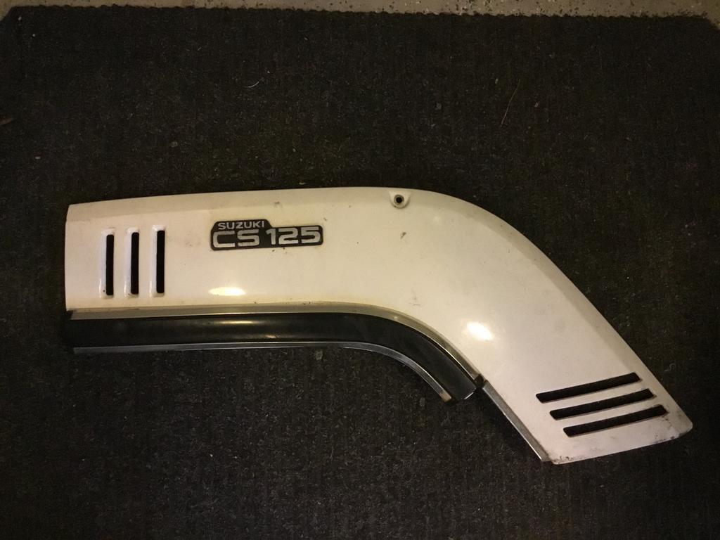 Zijkap +binnenkap Suzuki CS125 Oldtimer Scooter Onderdeel, Ophalen of Verzenden, Gebruikt