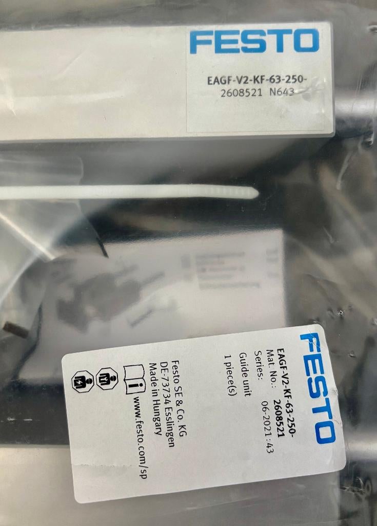 FESTO - Geleidingseenheid - EAGF-V2-KF-63-250 - 260852, WWW.FESTO.COM, Nieuw, WWW.FESTO.COM, WWW.FESTO.COM