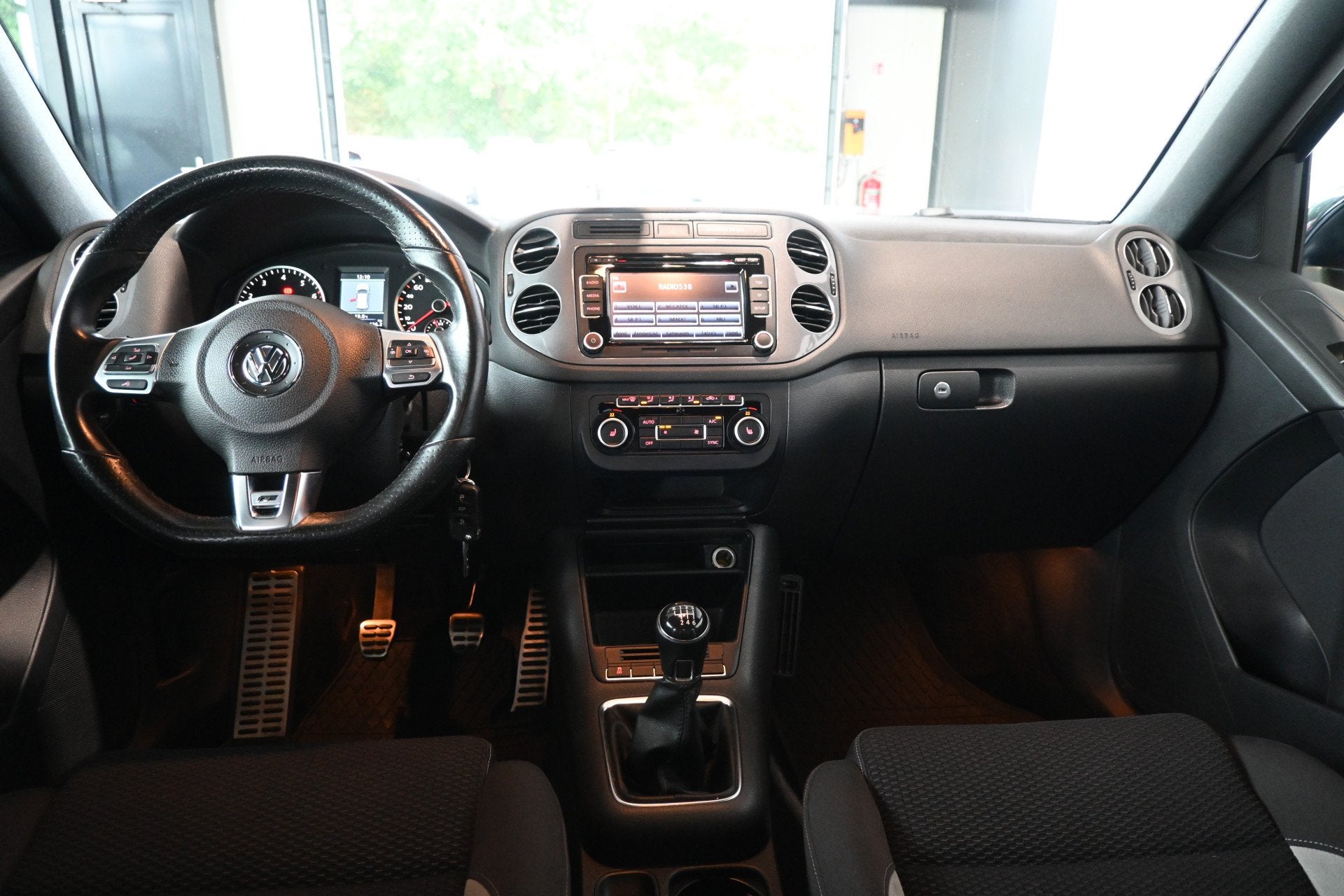 Volkswagen Tiguan 1.4 TSI Sport&Style 4Motion R-line Edition, Auto's, Euro 5, Stof, Gebruikt, 4 cilinders