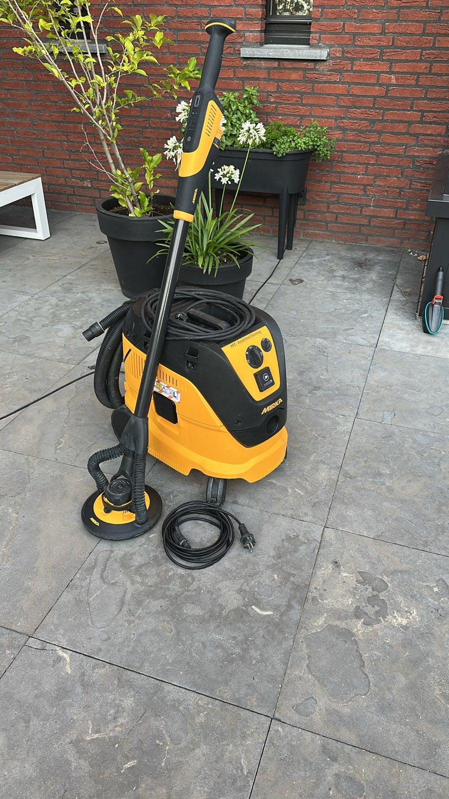 Mirka LEROS 950CV Wandschuurmachine met Stofzuiger, Ophalen, Gebruikt, Minder dan 600 watt, Overige typen