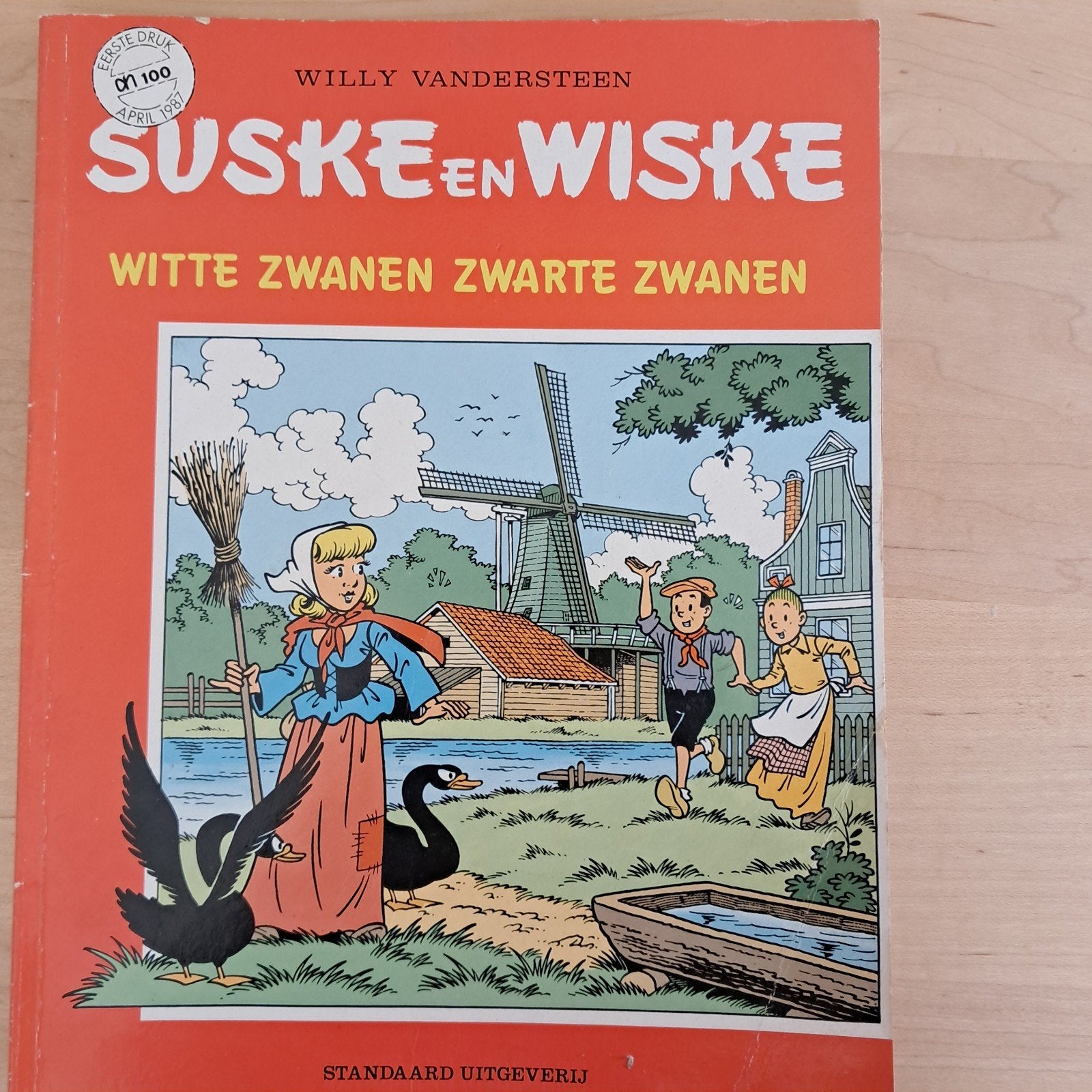 Suske en Wiske - Witte Zwanen Zwarte Zwanen (Eerste Druk), Eén stripboek, Ophalen of Verzenden