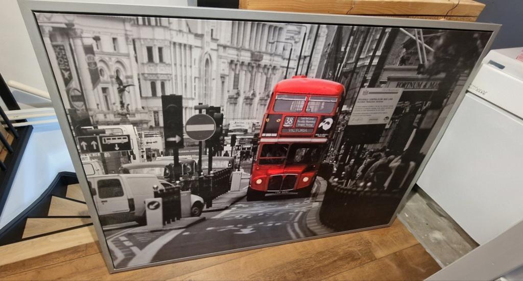 Ikea schilderij/foto Londen bus zwart-wit met kleur, Ophalen, Oorspronkelijke maker, 125 cm of meer, 75 cm of meer