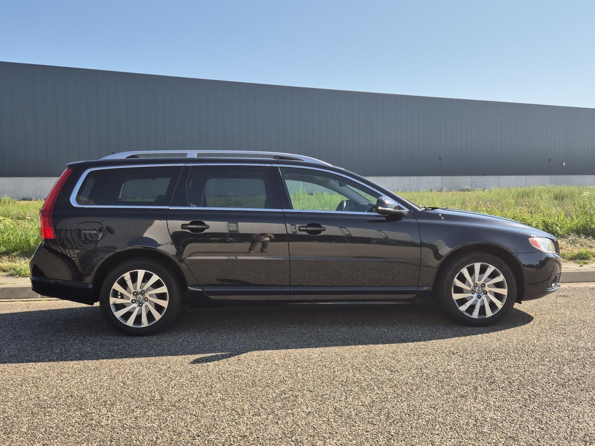 Volvo V70 1.6 T4 Limited Edition Leder/Trekhaak/Schuifdak., Euro 5, Gebruikt, Zwart, 4 cilinders