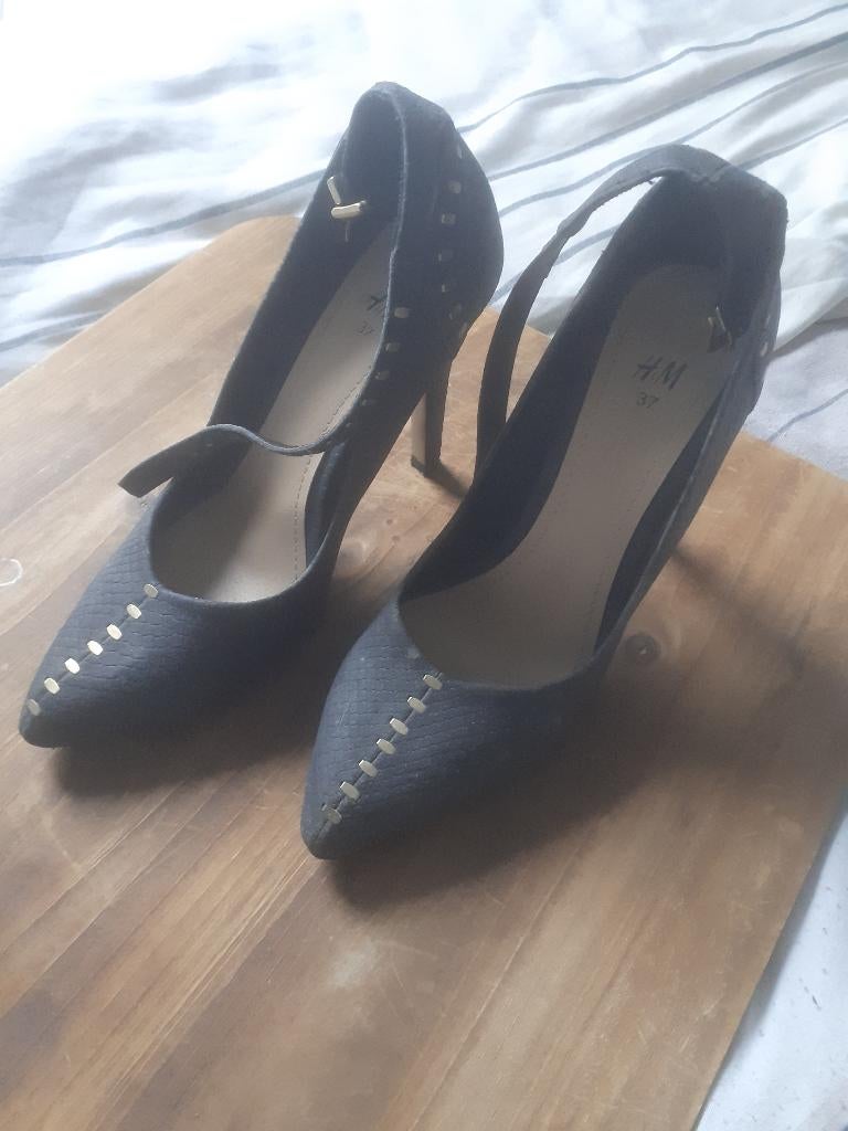 Stoere pumps, H&M, Zwart, Ophalen of Verzenden, Zo goed als nieuw