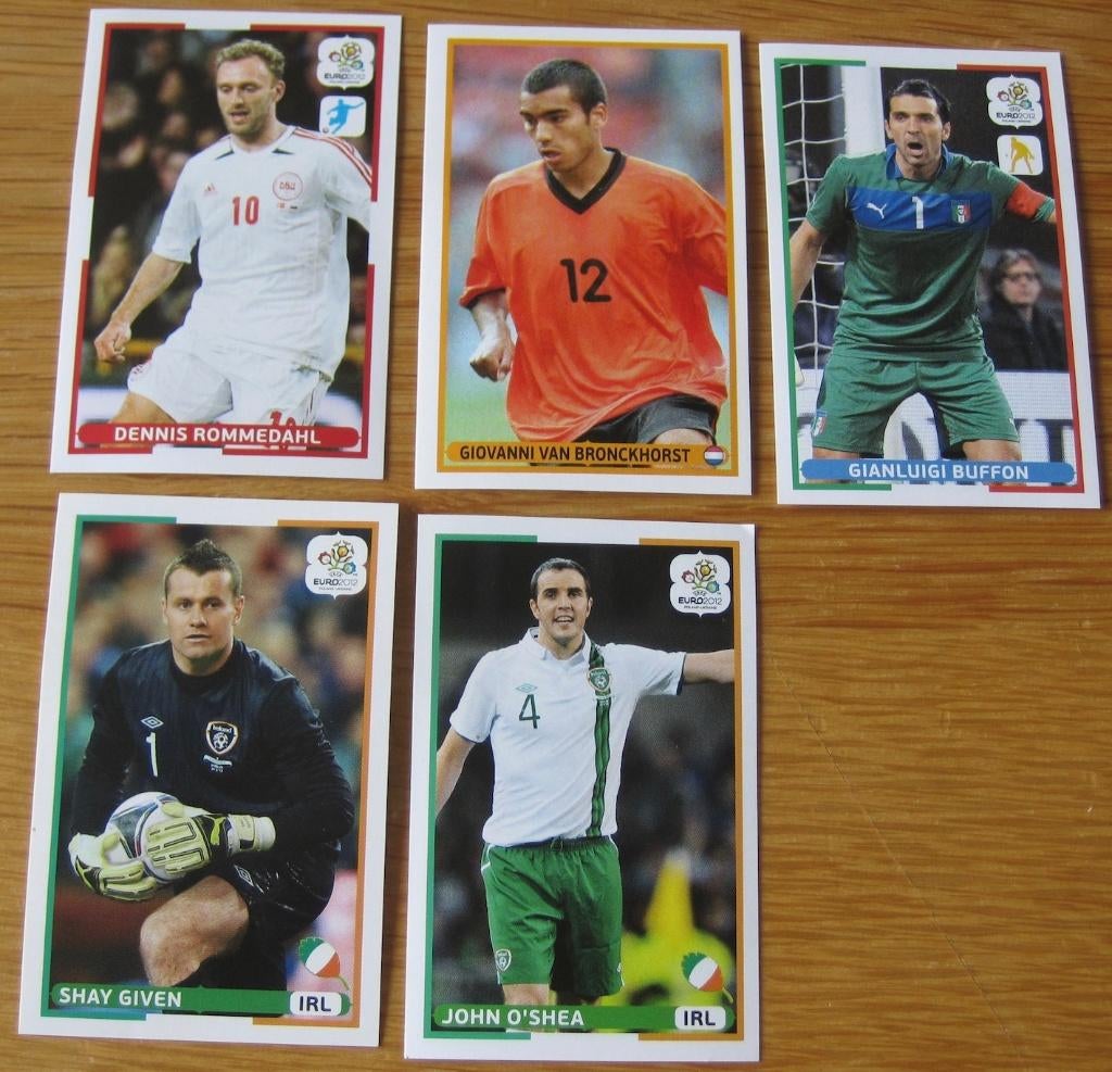 vijf McDonalds Panini family voetbalplaatjes - Euro 2012, Hobby en Vrije tijd, Stickers en Plaatjes, Ophalen of Verzenden, Zo goed als nieuw