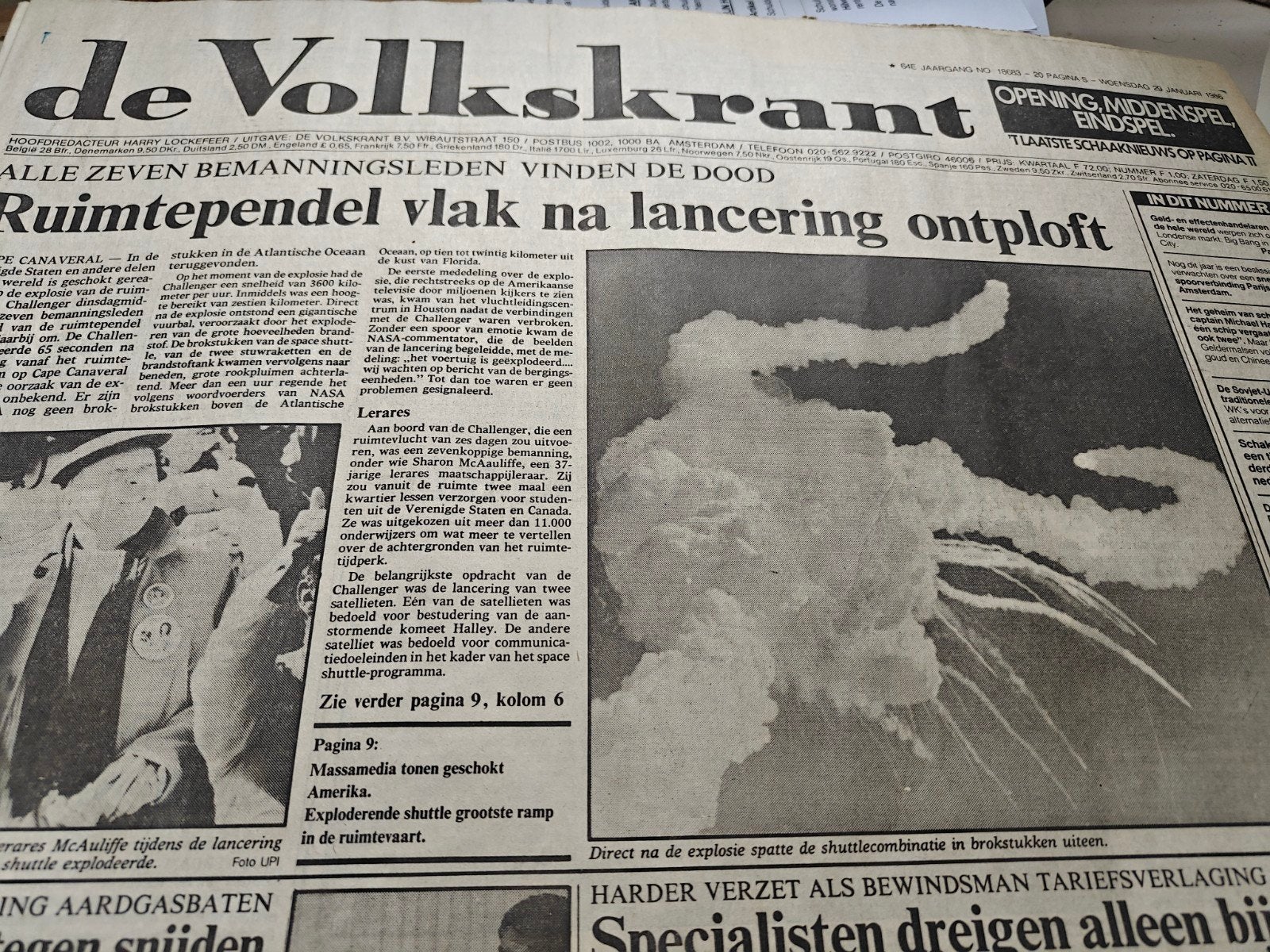 De Volkskrant, Telegraaf en AD: Challenger ramp (1986), Ophalen of Verzenden, Gelezen, Krant