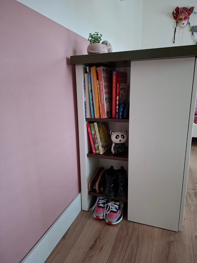 Complete Kinderkamer: Ledikant, Kledingkast en Commode, Ophalen, Gebruikt, Kast