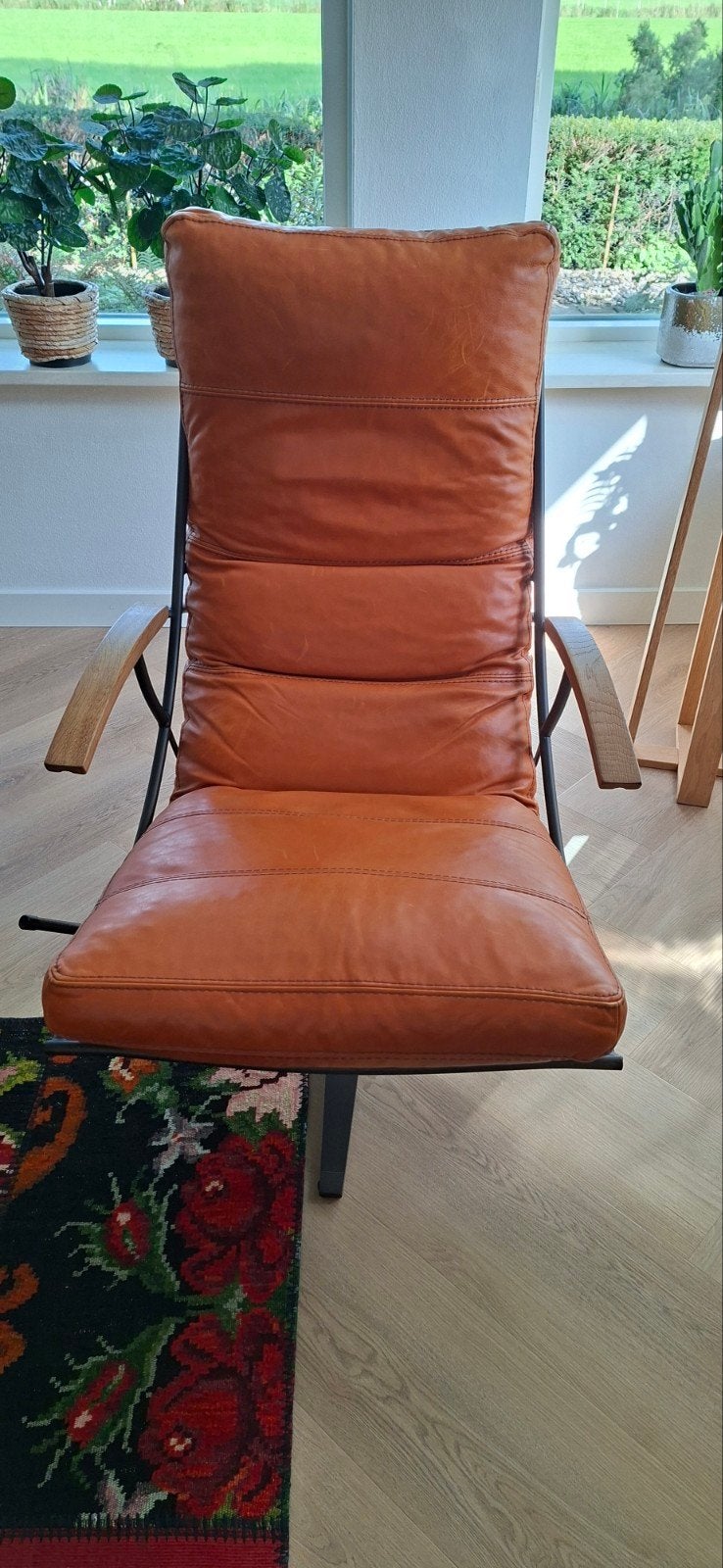 Draaibare en verstelbare leren fauteuil, Huis en Inrichting, Ophalen, Modern, Industrieel, Minder dan 75 cm, Zo goed als nieuw