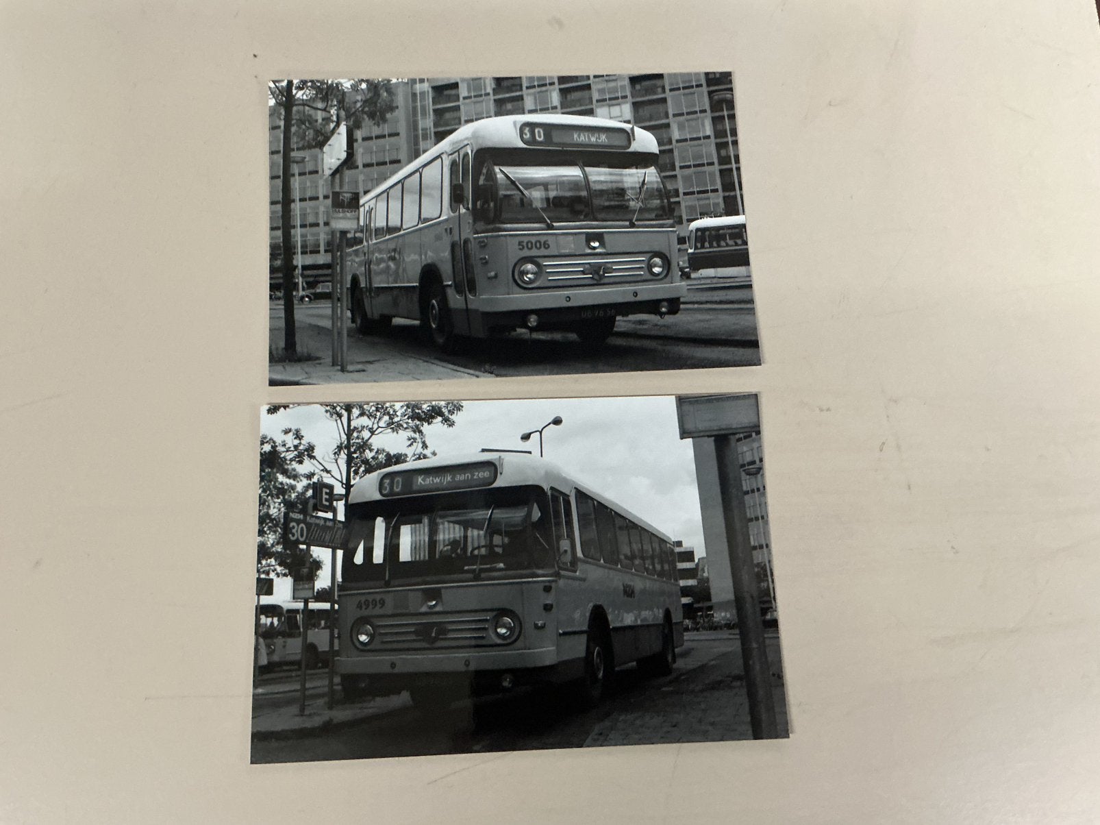 NZH bus 5006 en de 4999 Katwijk, Ophalen of Verzenden, 1960 tot 1980, Zo goed als nieuw, Overige onderwerpen
