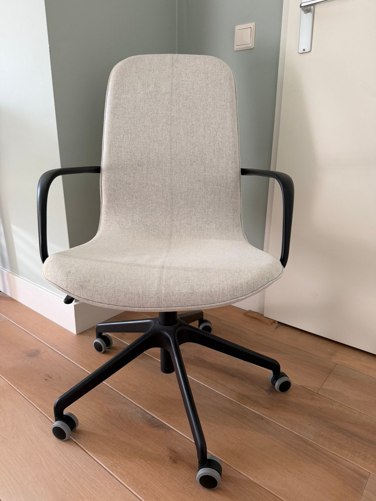 IKEA LÅNGFJÄLL bureaustoel beige met armleuningen, Ophalen, Gebruikt, Beige, Bureaustoel