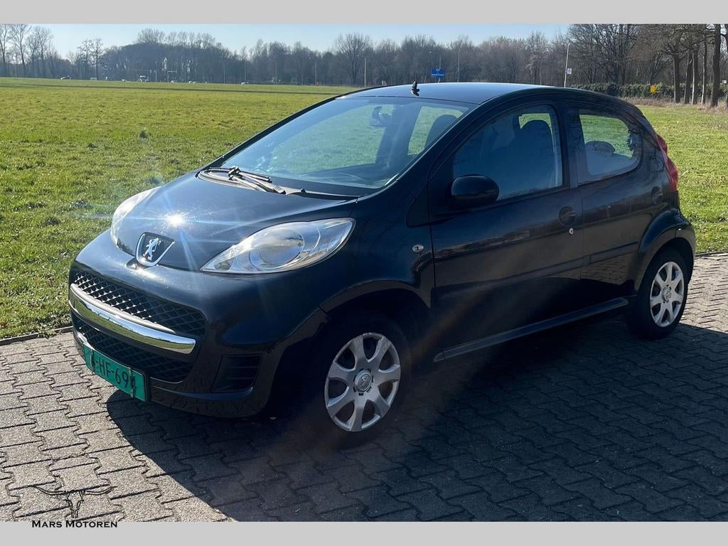 Peugeot 107 (bj 2010), Auto's, Zwart, Particulier, Te koop, Benzine