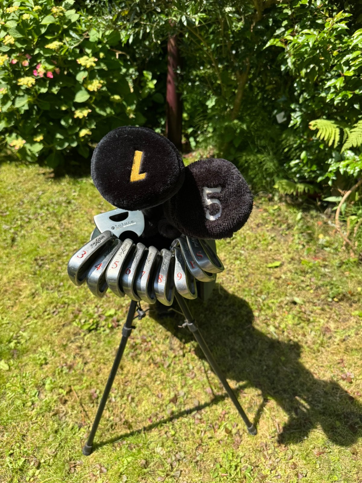 Golf clubs 3-sw incl. Stand bag en headcover, Sport en Fitness, Golf, Ophalen of Verzenden, Zo goed als nieuw, Tas