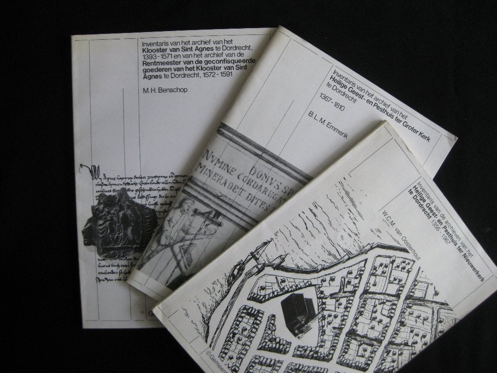 3 inventarissen archieven Dordrecht, Ophalen of Verzenden, Gelezen