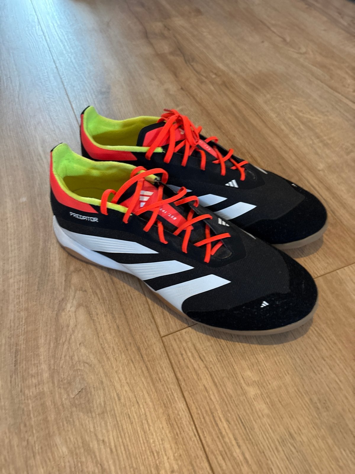 Adidas Predator zaalvoetbalschoenen, Ophalen, Zo goed als nieuw, Schoenen
