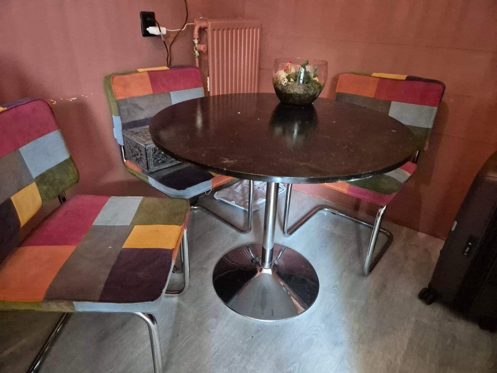 Patchwork stoelen met ronde tafel, Ophalen, Gebruikt, Overige kleuren, Stof