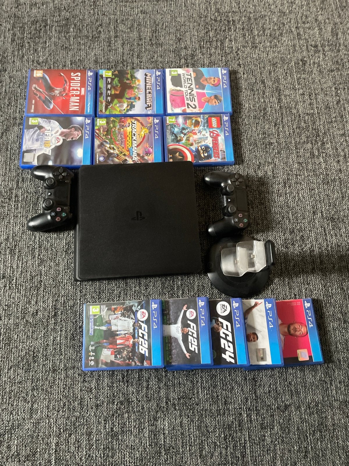 PS4 Slim 500GB met 2 controllers en 10 games, Spelcomputers en Games, Spelcomputers | Sony PlayStation 4, Ophalen, Met 2 controllers