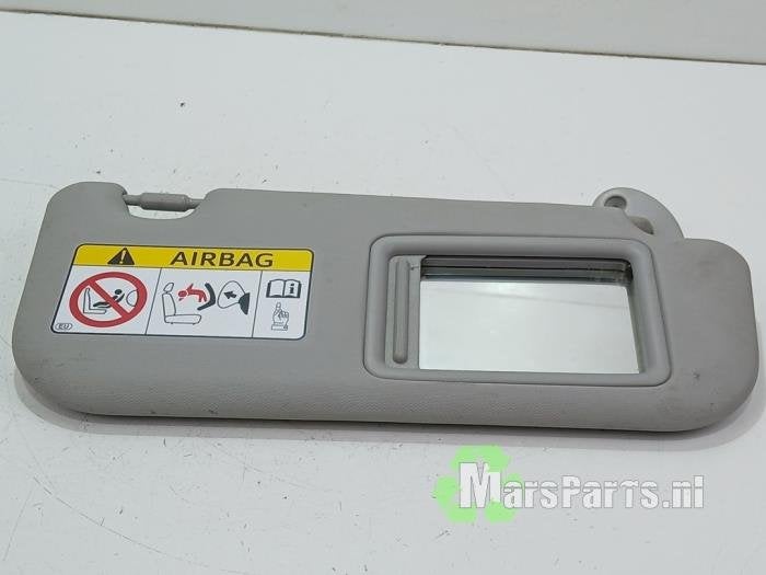 Zonneklep van een Toyota Rav-4, Gebruikt, -, -, Ophalen of Verzenden