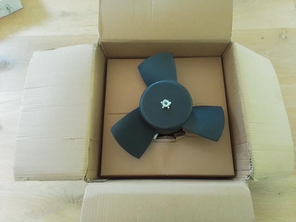 Ventilator motor  VW T25/T3 450 W, 305 mm 251959455M, Auto-onderdelen, Ophalen of Verzenden, Nieuw, Volkswagen