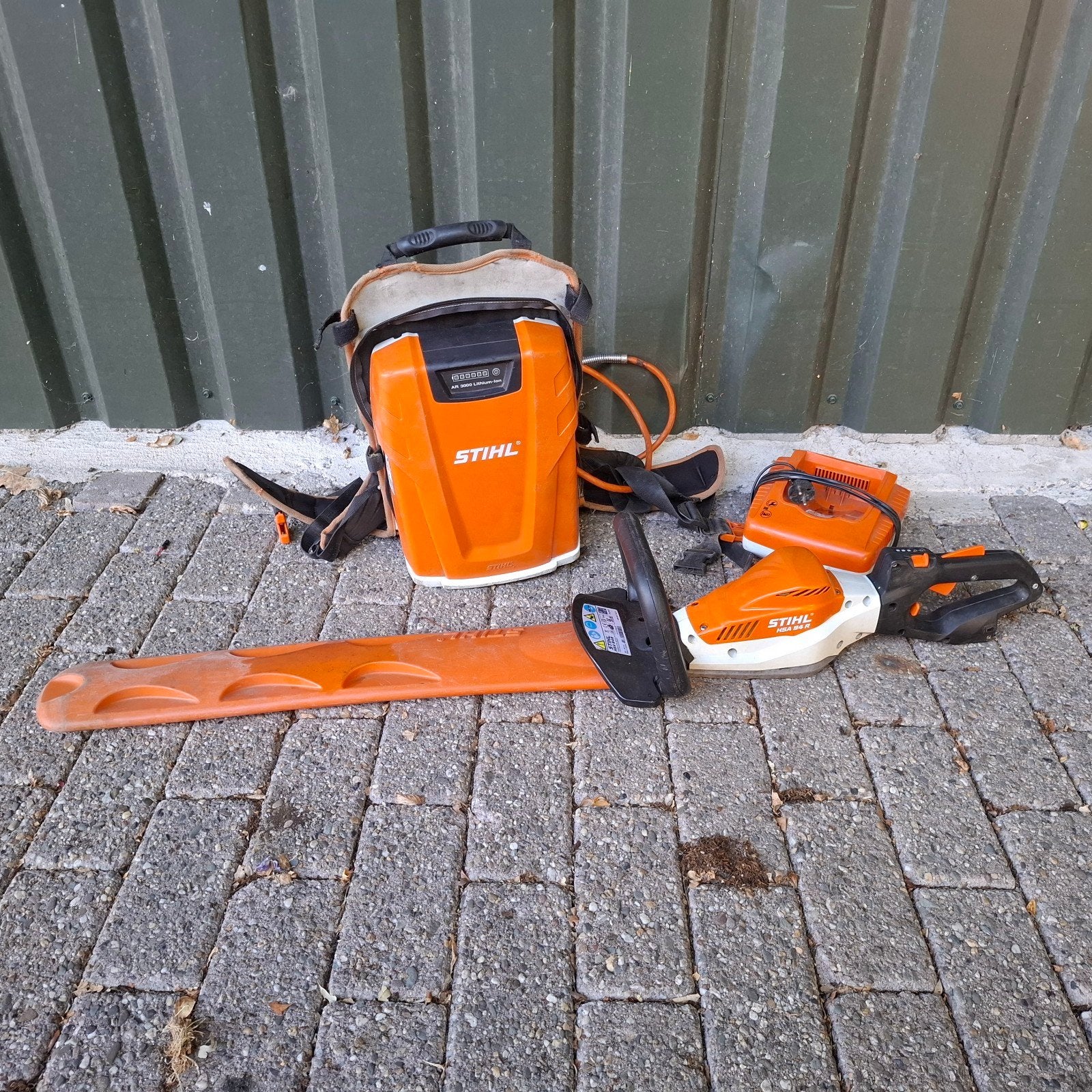 Complete Stihl Accu Heggenschaar HSA 94 R met AR 3000, Ophalen of Verzenden, Zo goed als nieuw, Accu, Stihl