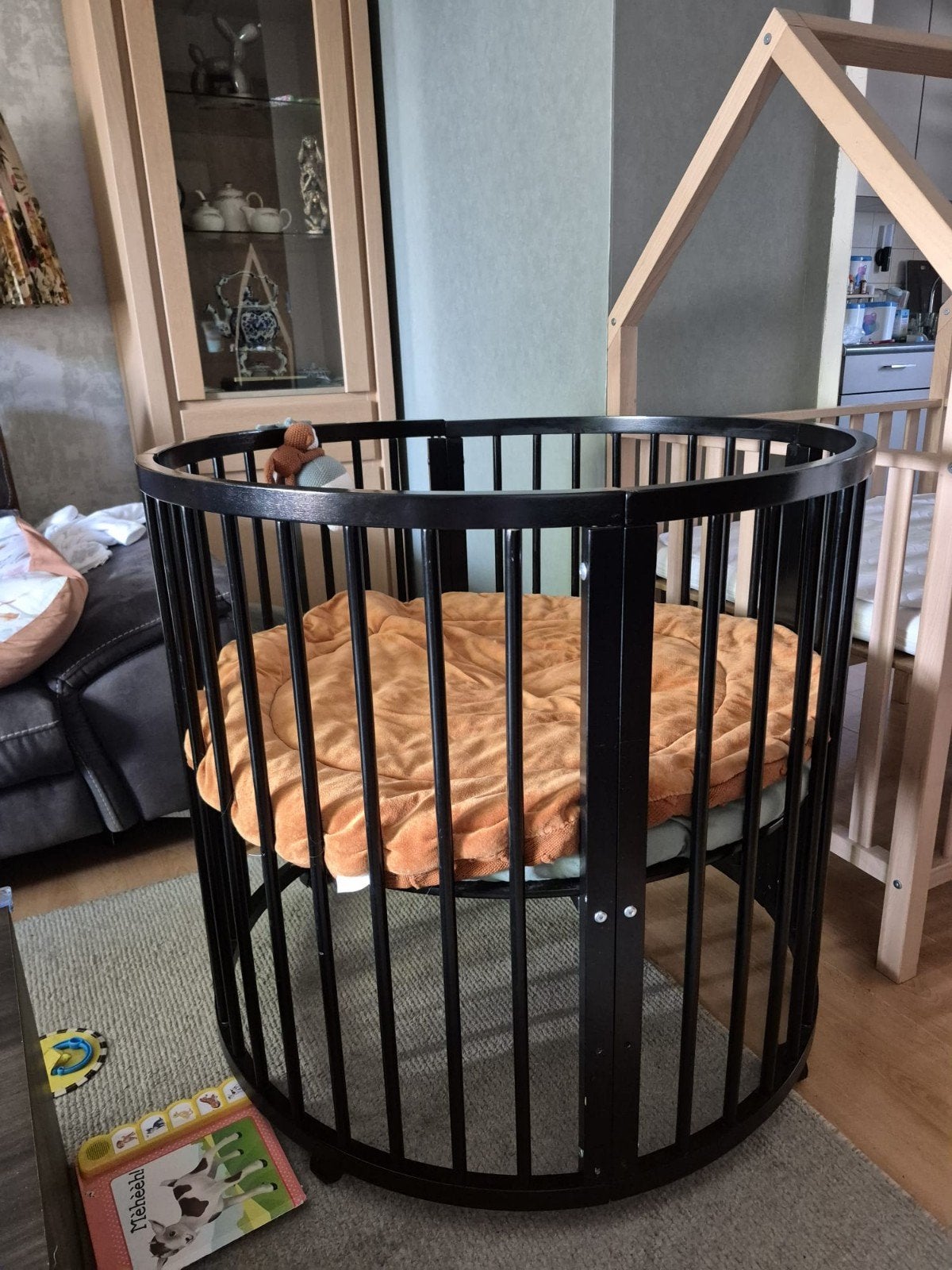 Zwarte ronde baby box, Ophalen, Gebruikt, Rond