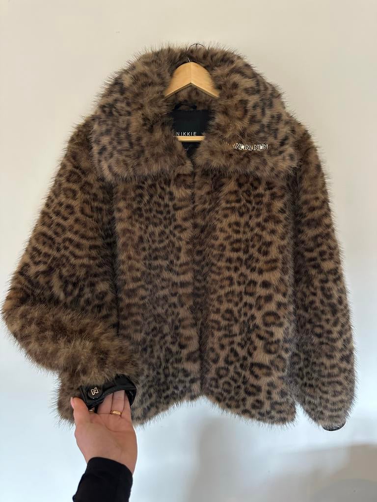 Nikkie Leopard Faux Fur Jas Maat L, Ophalen of Verzenden, Zo goed als nieuw, Maat 42/44 (L), Bruin