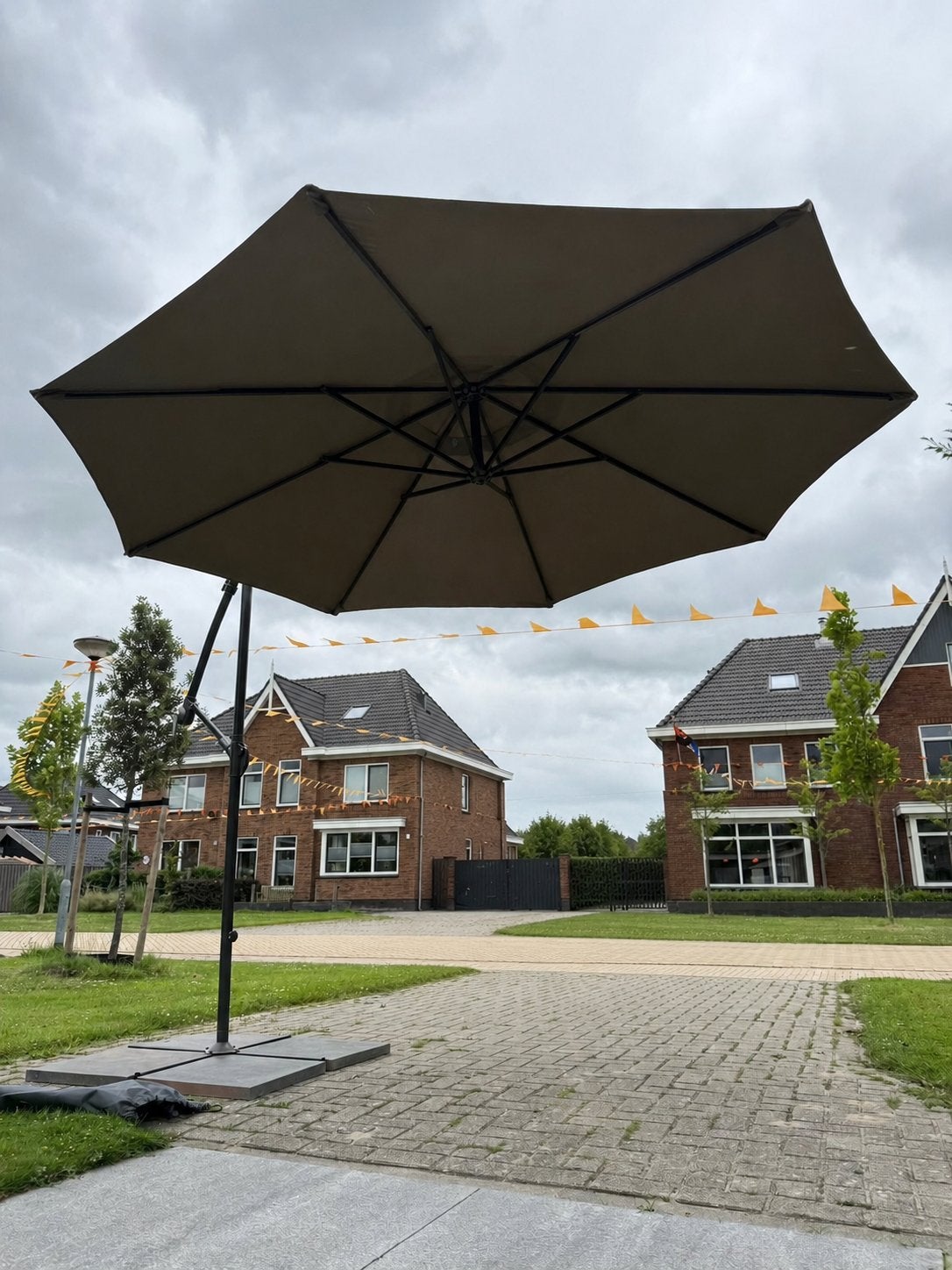 Zweefparasol met voet - Garden Impressions, Tuin en Terras, Parasols, Ophalen, Gebruikt, Kantelbaar, 2 tot 3 meter