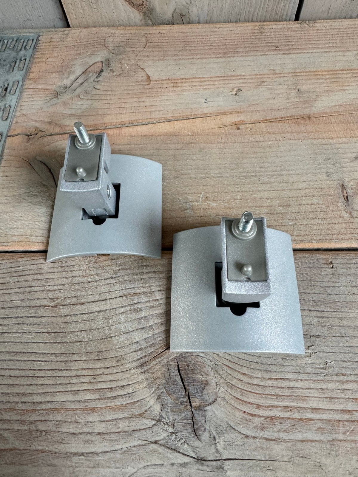 Bose Speaker Wandsteunen Zilver - Set van 2, Gebruikt, Inclusief muurbeugels, Overige typen, Ophalen of Verzenden