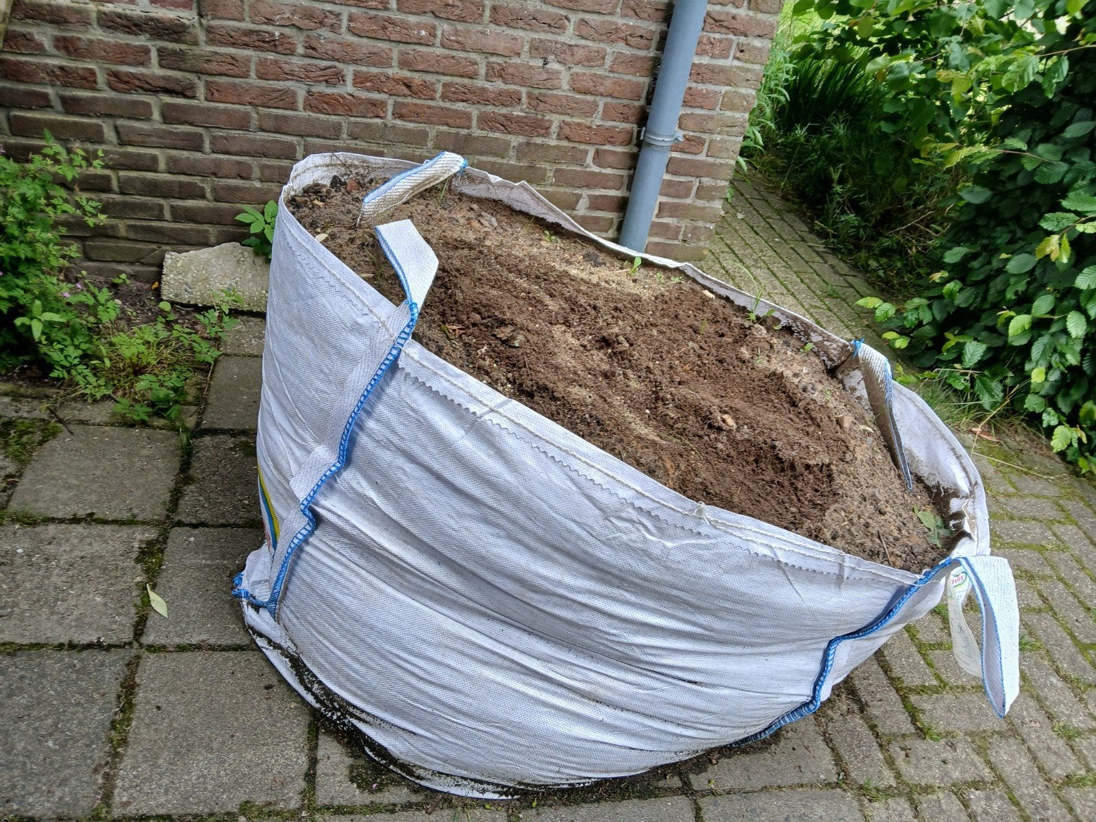 Big bag met zwarte grond gemengd met leem, Ophalen, Gebruikt, Ophoogzand