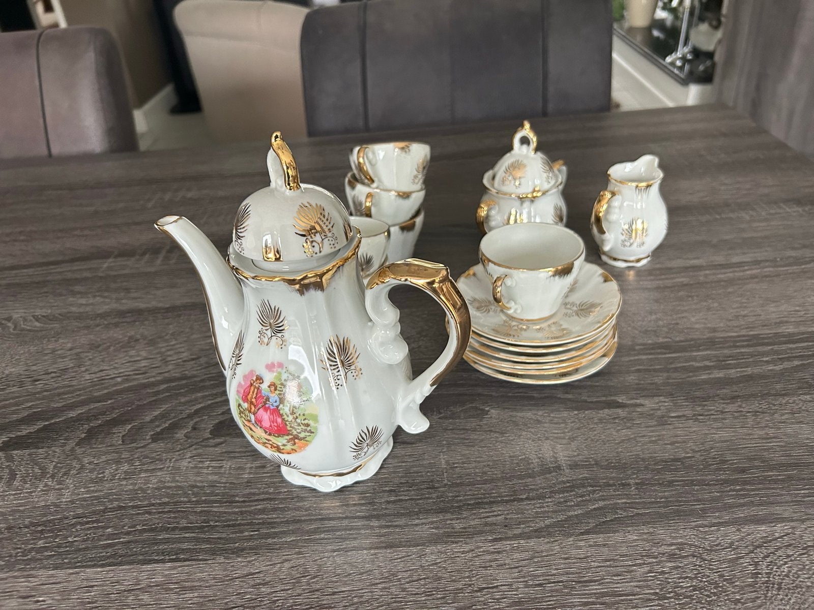 Vintage porseleinen theeservies met gouden details, Ophalen, Overige merken, Vintage, Zo goed als nieuw