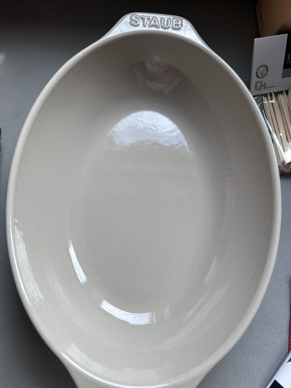 Staub ovenschaal - Zo goed als nieuw, Beige, Overige typen, Ophalen of Verzenden, Zo goed als nieuw