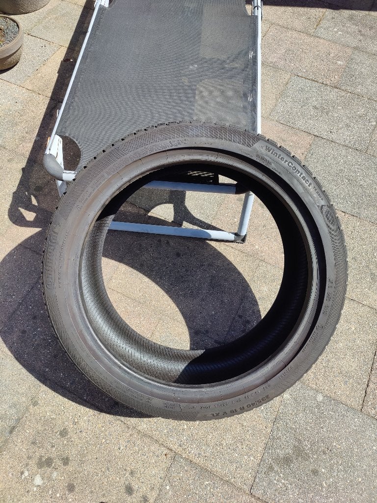 Continental Wintercontact 235/40 R19 4 keer, Ophalen, Gebruikt
