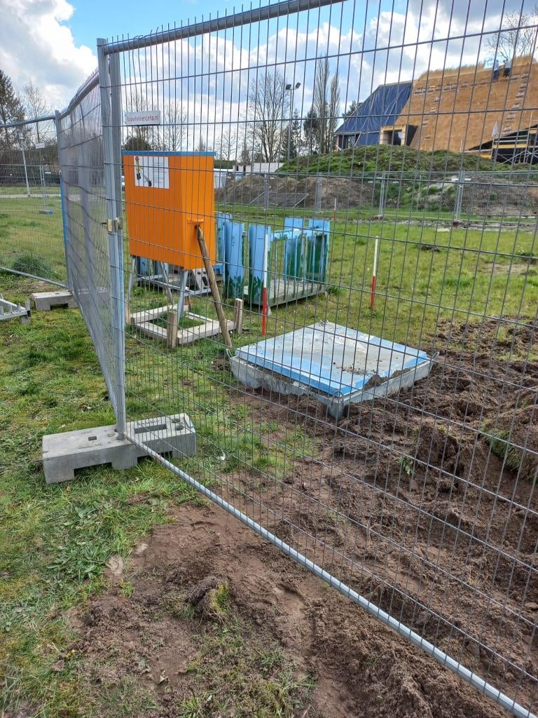 Te Huur: bouwstroomkast, watermeterput ook plaatsing, Ophalen, Gebruikt