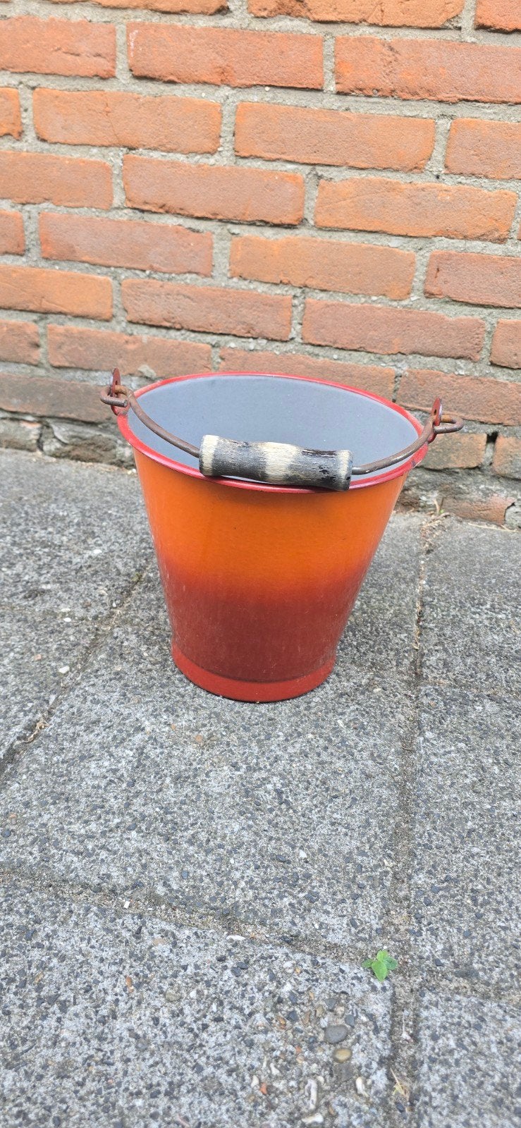 Vintage geëmailleerde emmer - Oranje/Rood, Ophalen of Verzenden, Gebruikt, IJzer, Met handgreep
