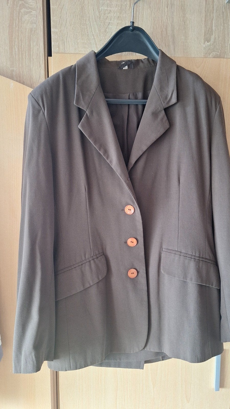 Donkerbruine rok en blazer set, Kleding | Dames, Rokken, Zo goed als nieuw, Maat 42/44 (L), Bruin, Knielengte, Ophalen